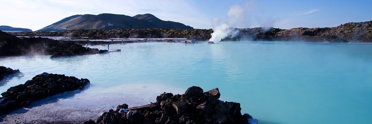 Descubre los secretos de la Laguna Azul en Islandia: un paraíso de aguas turquesas