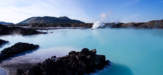 Descubre los secretos de la Laguna Azul en Islandia: un paraíso de aguas turquesas